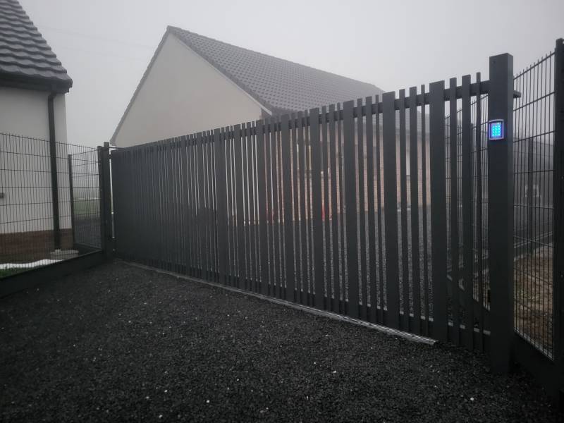 Portail coulissant sur rail en acier secteur d'hazebrouck